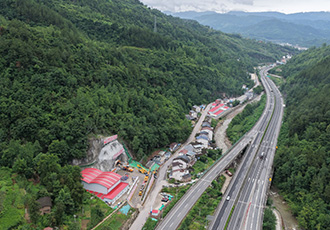 蓝海智能助力宜涪高铁隧道工程贯通